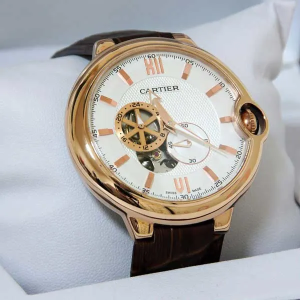 Classic Watch With Leather Strap Michael Kendy همه چیز درباره ساعتهای کلاسیک همه چیز درباره ساعتهای کلاسیک